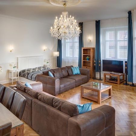 Smetanovo Nabrezi - Riverview Old Town Apartment ปราก ภายนอก รูปภาพ