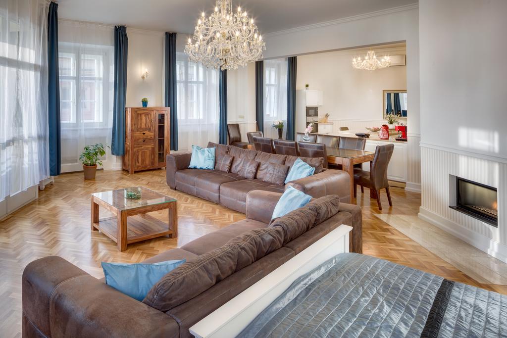 Smetanovo Nabrezi - Riverview Old Town Apartment ปราก ภายนอก รูปภาพ