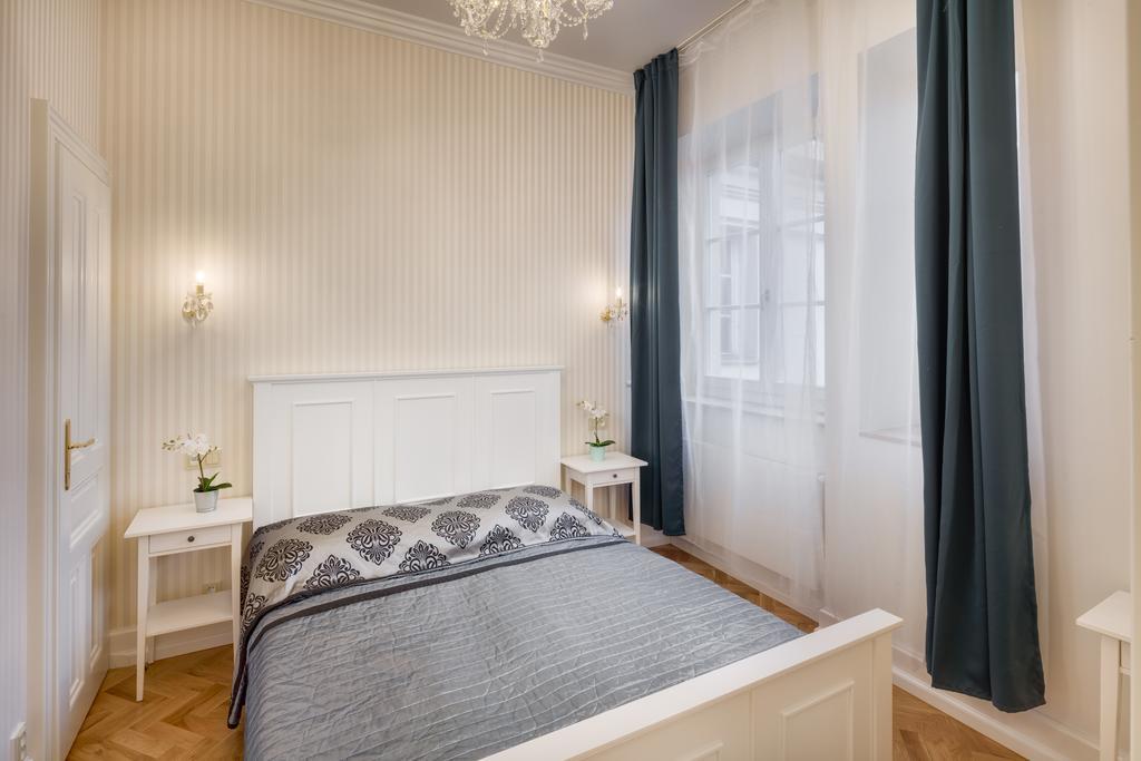Smetanovo Nabrezi - Riverview Old Town Apartment ปราก ภายนอก รูปภาพ