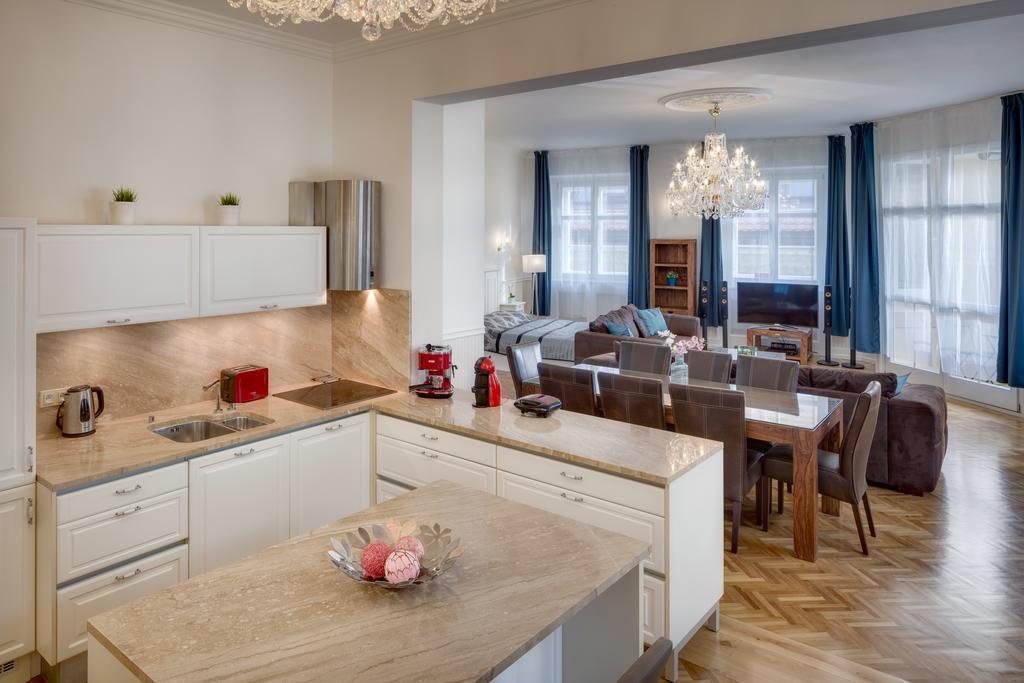 Smetanovo Nabrezi - Riverview Old Town Apartment ปราก ภายนอก รูปภาพ